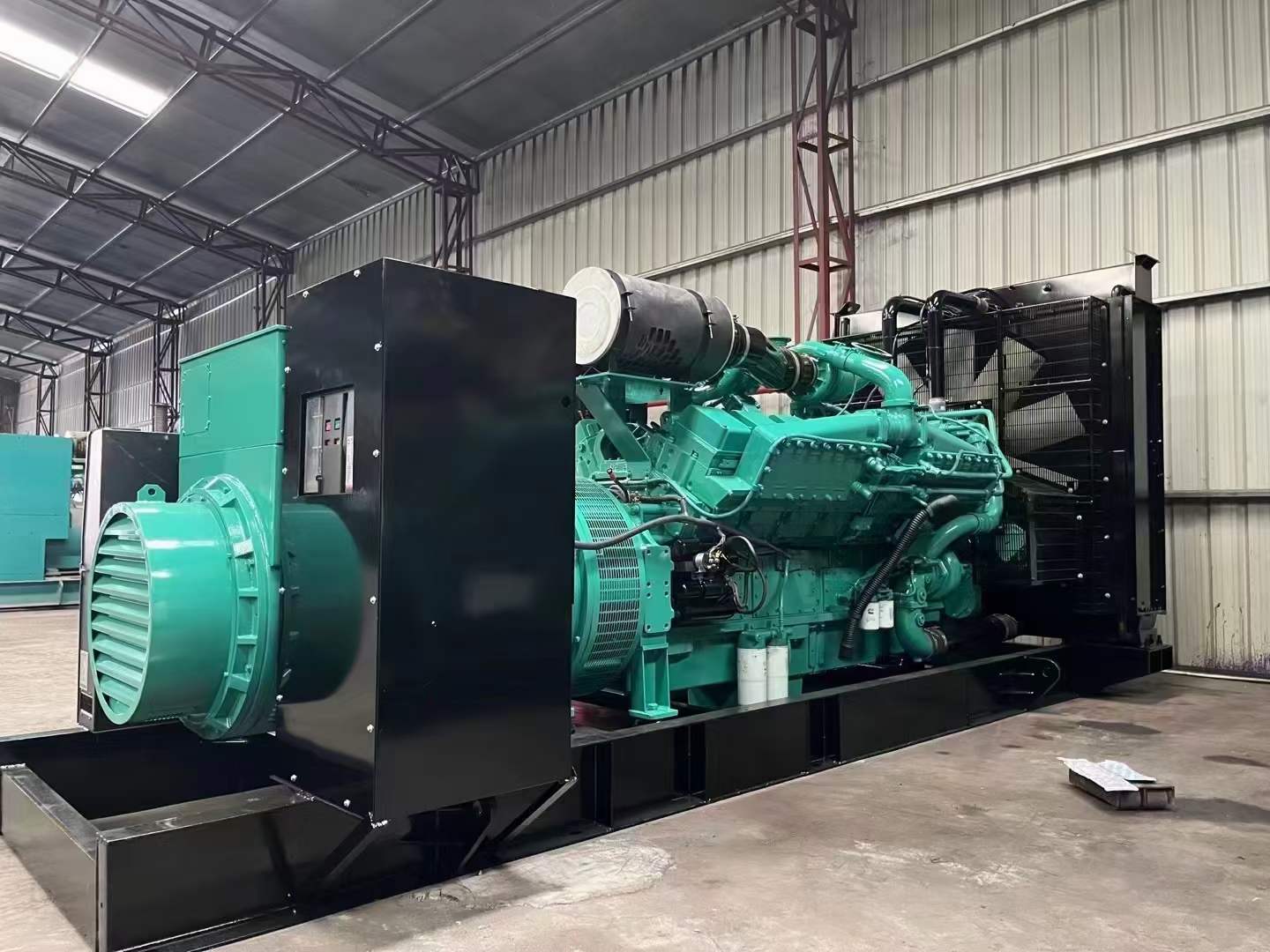 山亭如何降低 800kW 柴油发电机输出电流的波动？