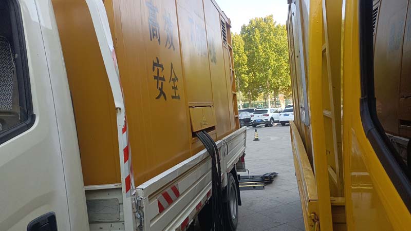 山亭如何判断柴油发电机组和UPS电源的切换时间是否符合要求？