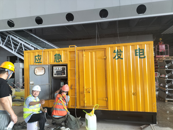 山亭怎样判断空气滤清器是否需要更换？